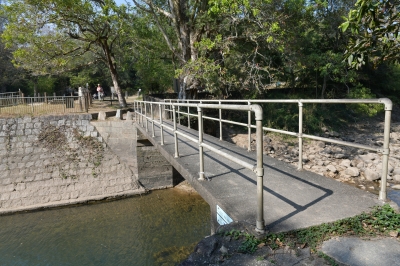 R04_7993.jpg