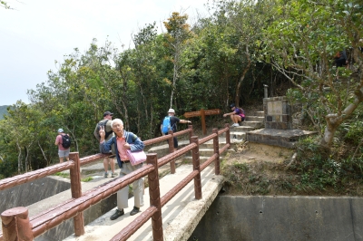 R04_9972.jpg