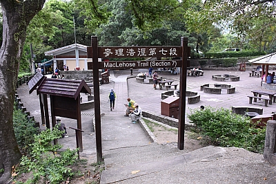 R06_0287.jpg